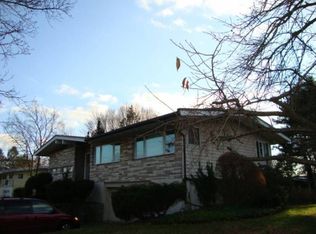 975 Dedham St, Newton, MA 02459