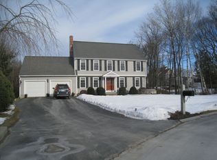 7 Autumn Ln, Methuen, MA 01844