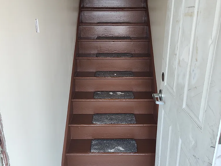 1147 Sloan St #5 — Photo 14