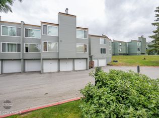 812 Wildrose Ct, Anchorage, AK 99518