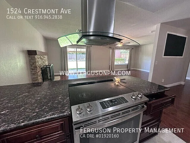 Fantastic Three Bedroom with a Large Backyard and RV Parking — Photo 2
