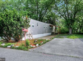 121 Sunrise Dr, Middletown, PA 17057