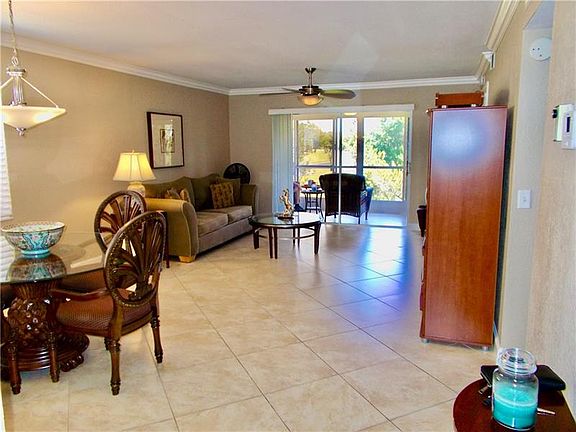 4th image of 9781 Sunrise Lakes Blvd APT 301