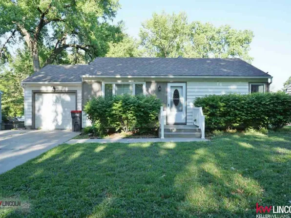 2754 S 36th St, Lincoln, NE 68506