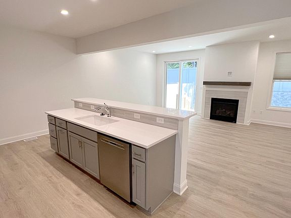 2nd image of 16 Landon Ln