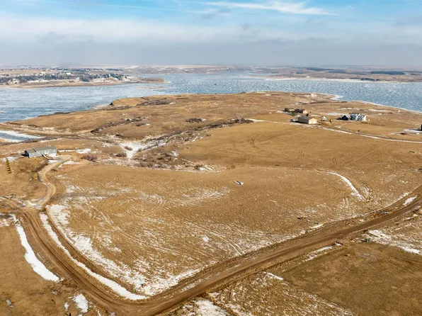 5029 12b St NW, Garrison, ND 58540