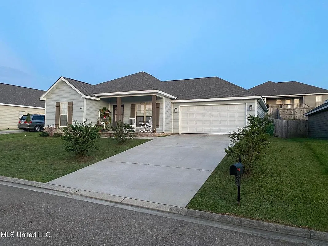 3 bed, 2.0 bath, 1368 sqft, $1,800 — Photo 1