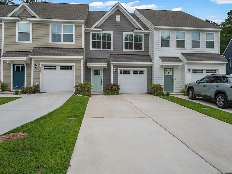 1051 Crescent Cove Ln — Photo 40