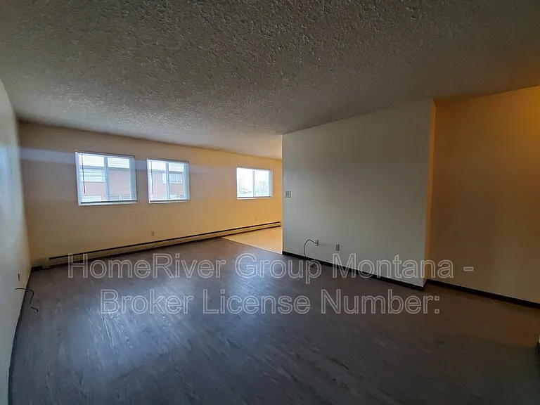 909 Pattee Creek Dr #B — Photo 6