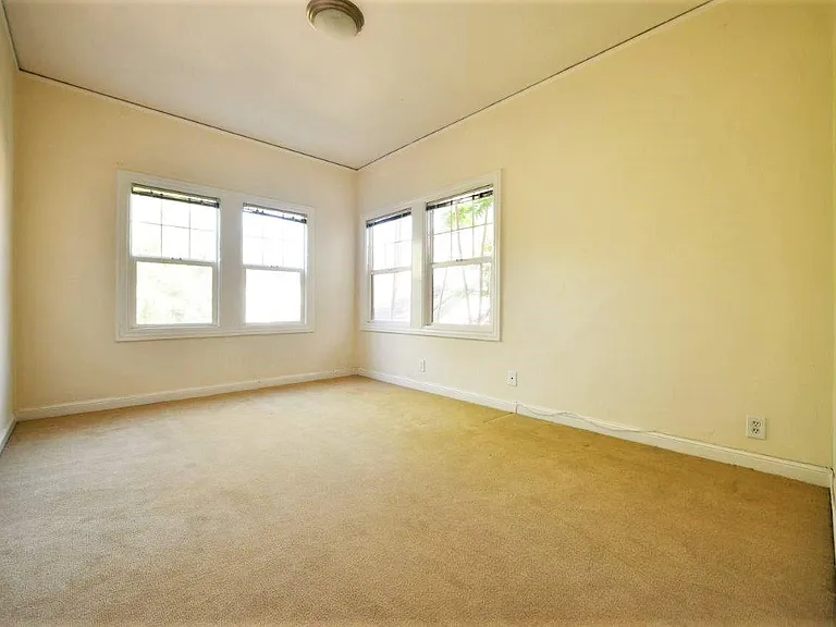 243 Athol Ave #15 — Photo 14
