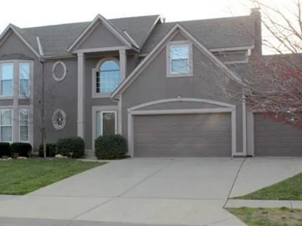 11923 W 131st Ter, Overland Park, KS 66213