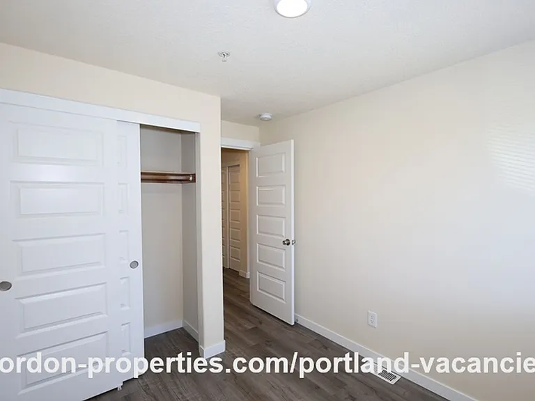 5407 SE 121st Ave — Photo 29