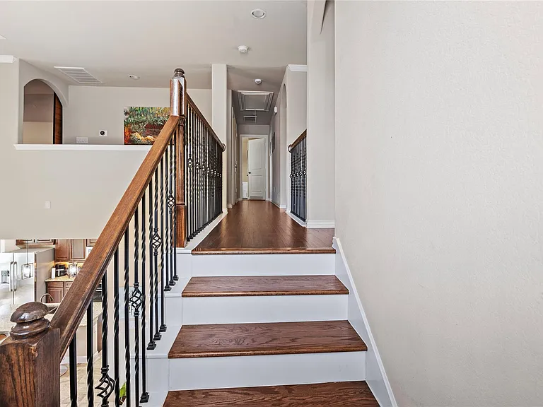 18002 Heartsong Dr — Photo 20