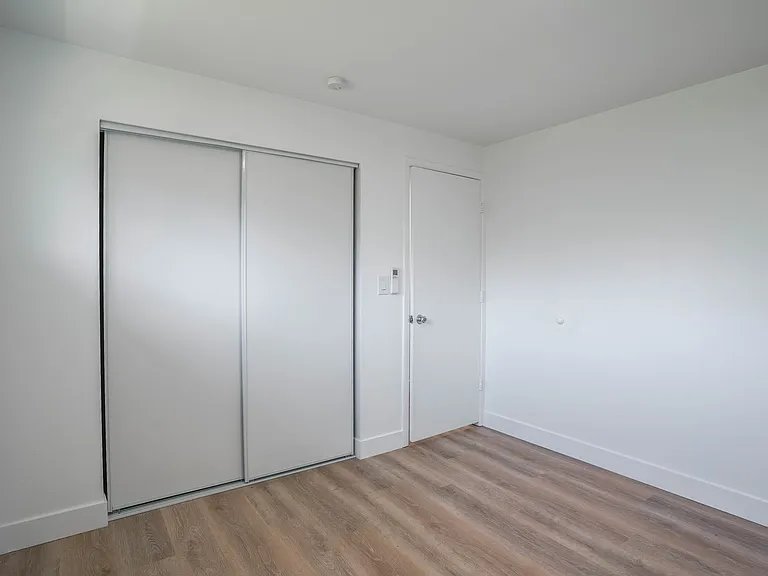 21S Bedroom 2 21S Bedroom 2