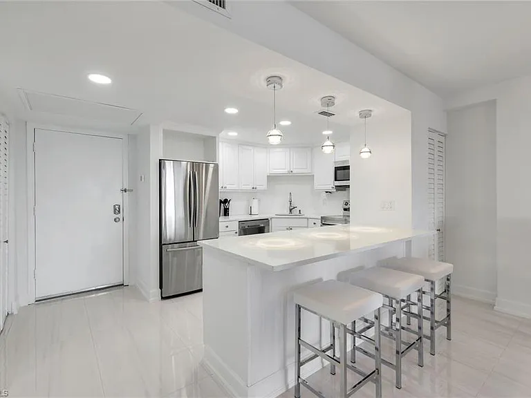 5 Bluebill Ave #410 — Photo 11