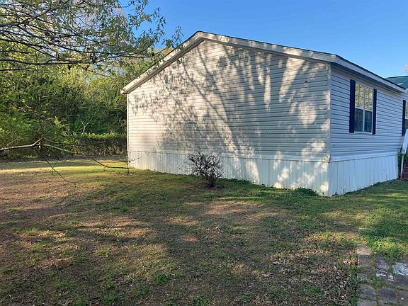3rd image of 840 Rose Rd