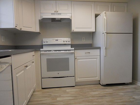 3rd image of 28180 Pine Haven Way APT 41