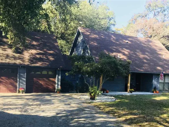 417 Stuart Island Rd, Lake Village, AR 71653