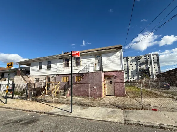 156 Beach 60th Street image 2 of 14