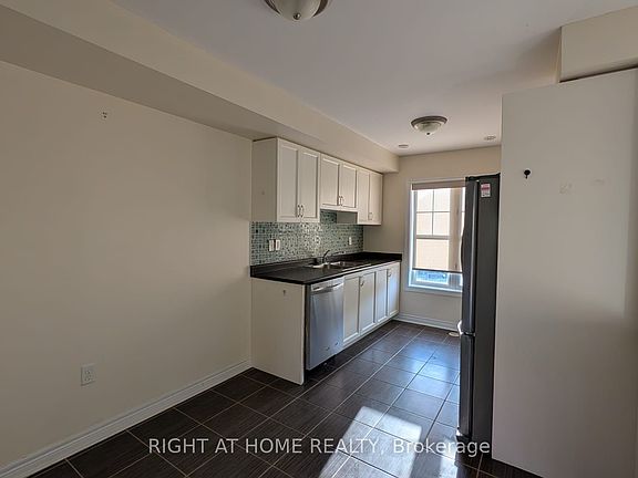3rd image of 62 Soldier St