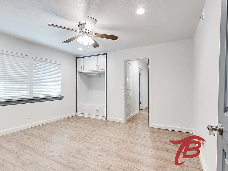 2214 N Florida Ave — Photo 11