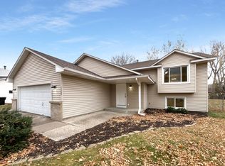 10485 Crane St NW, Coon Rapids, MN 55433