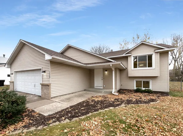 10485 Crane St NW, Coon Rapids, MN 55433