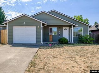 992 Kees St, Lebanon, OR 97355