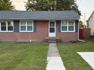 1517 Dixie Dr, Monroe, MI 48162