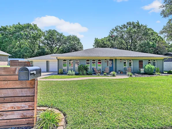 2305 Ridgewood Dr, Sherman, TX 75092