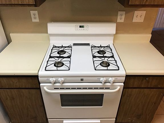 5th image of 429 N Lamb Blvd APT B