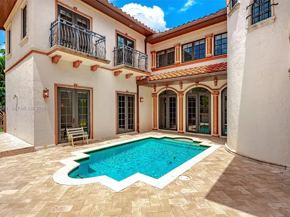 674 Ocean Blvd, Golden Beach, FL 33160