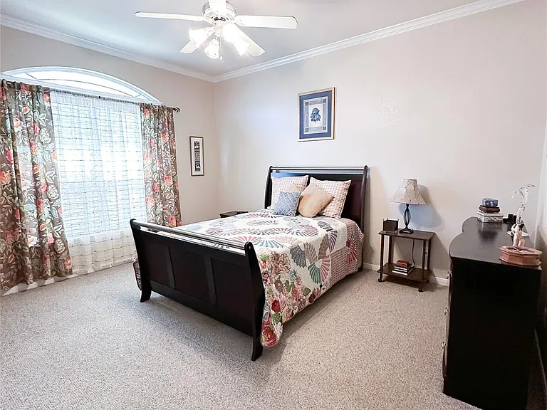2121 Settlers Park Loop — Photo 12