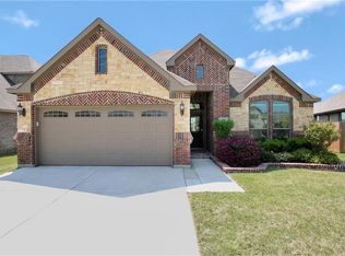 729 Seabourne Dr, Saginaw, TX 76179