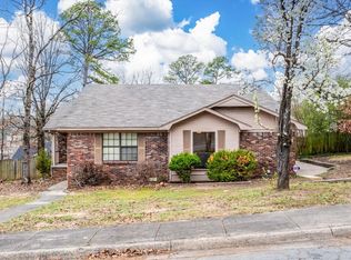 30 Woodlore Cir, Little Rock, AR 72211