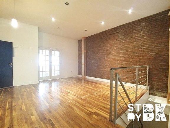 2nd image of 193 Meserole St #1