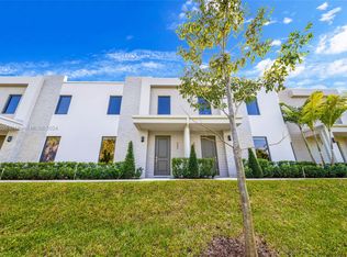 545 NW 17th St, Fort Lauderdale, FL 33311