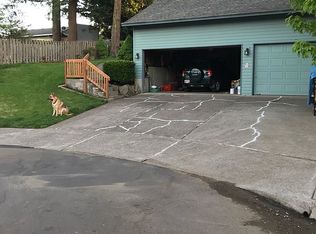 182 Crestwood St, Fairview, OR 97024