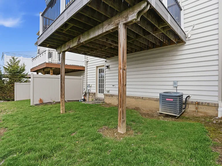 404 Aprilmae Way — Photo 43