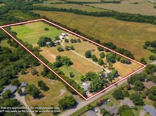 705 W Saunders St, Trenton, TX 75490