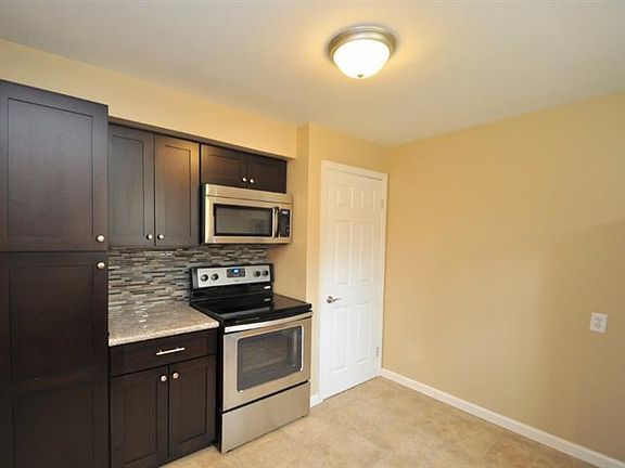 5th image of 3852 Malaer Dr