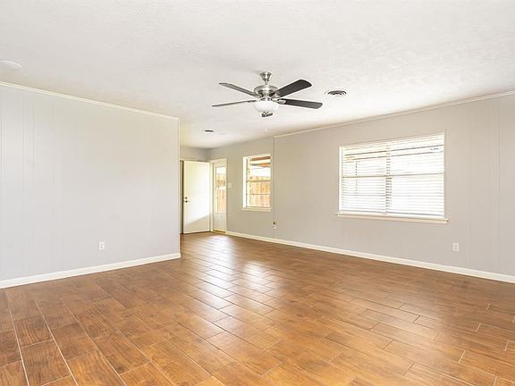4th image of 8503 Braes River Dr