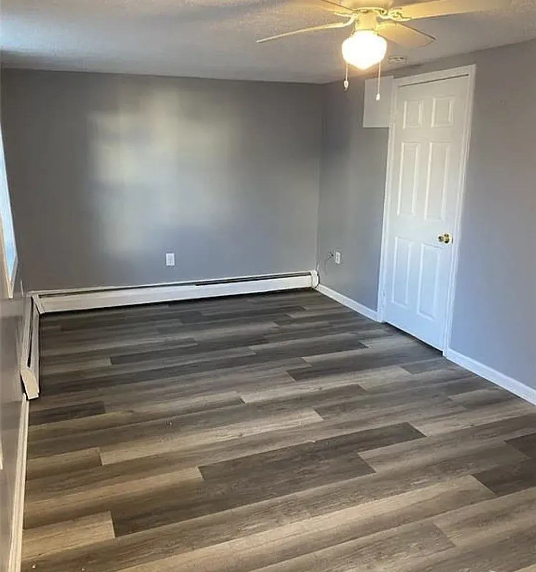 4 bed, 1000 sqft, $1,495 — Photo 2