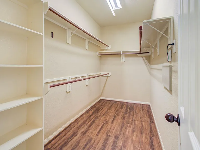 21331 Parham Cir — Photo 28