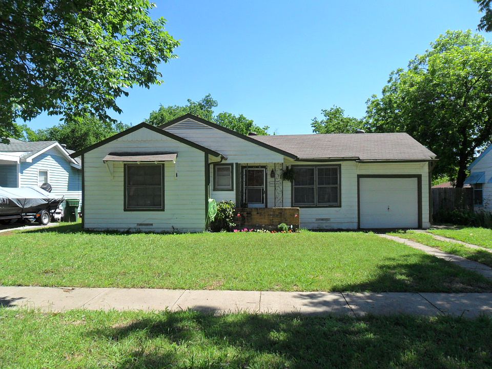 1st image of 404 Chandler Dr