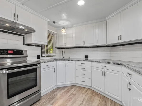 5015 E Ustick Rd Trailer 181, Caldwell, ID 83605