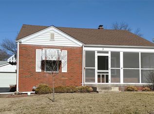 3 Washington Pl, Edwardsville, IL