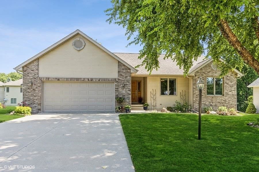 865 Forest Edge Dr, Coralville, IA 52241 Zillow