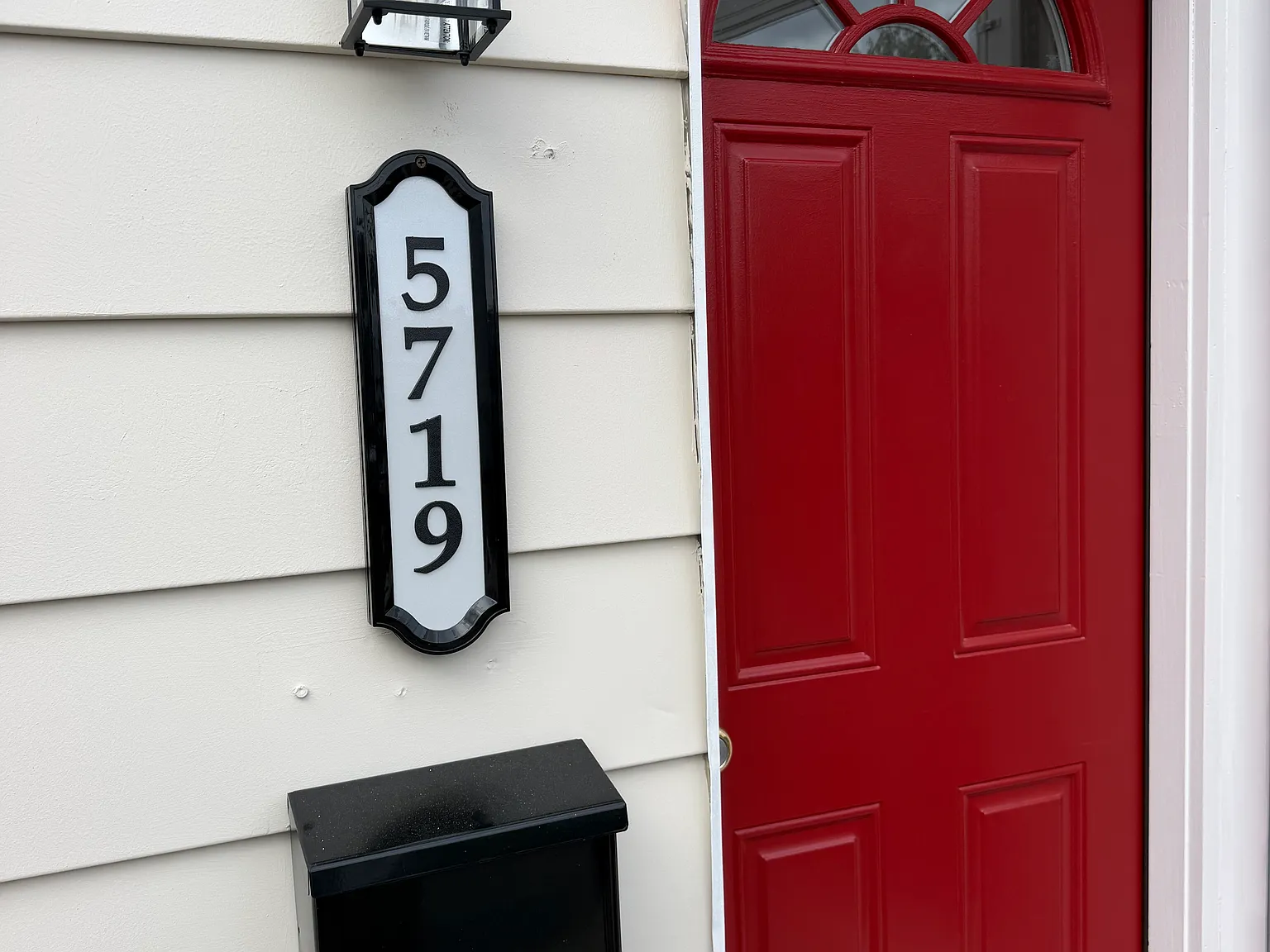 2 bed, 850 sqft, $1,289 — Photo 2