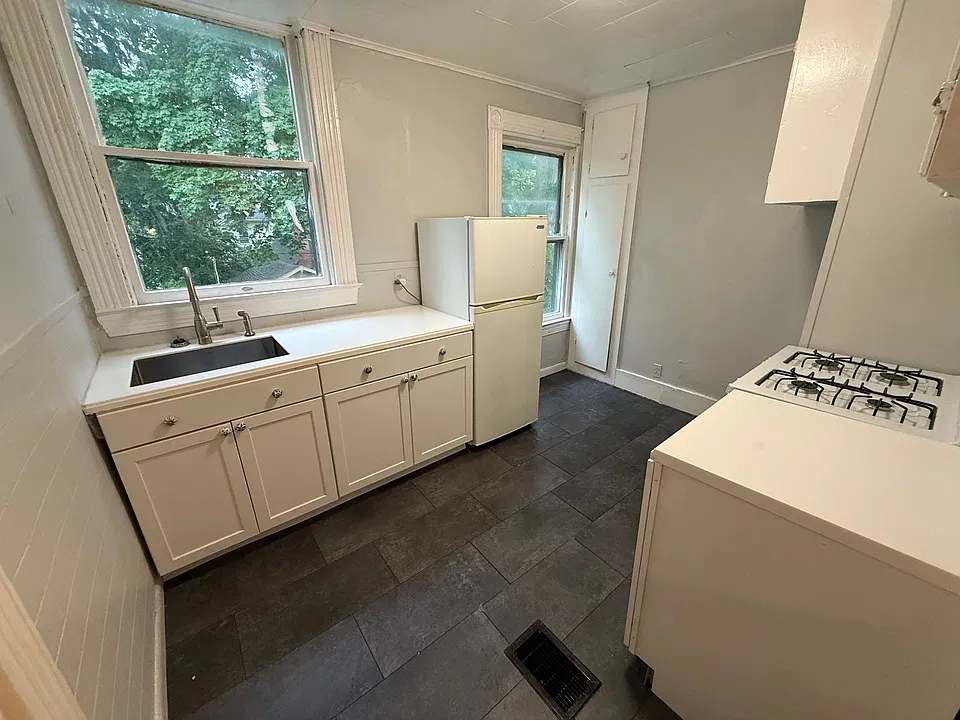 108 Rutgers St #5